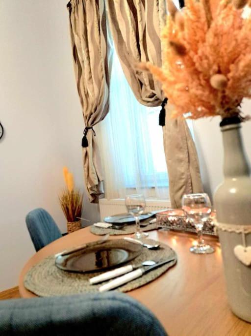 Sofia'S Home Comfy Studio In The Old Town Braşov Buitenkant foto