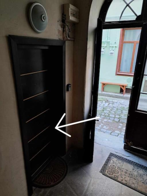 Sofia'S Home Comfy Studio In The Old Town Braşov Buitenkant foto