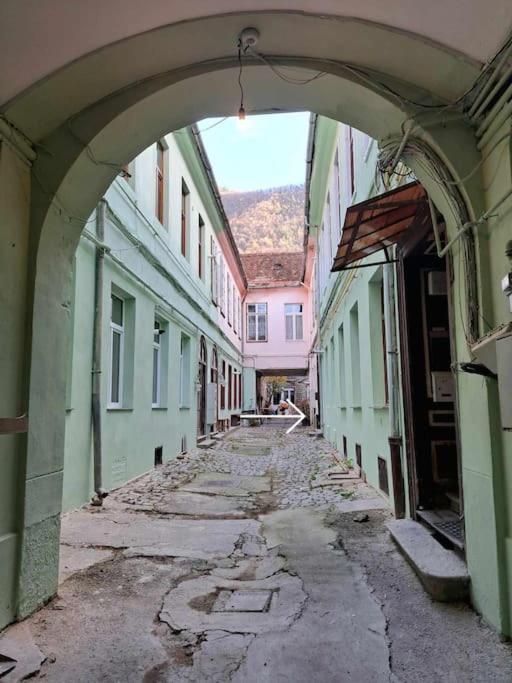 Sofia'S Home Comfy Studio In The Old Town Braşov Buitenkant foto